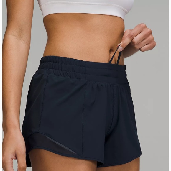 Lululemon Hotty Hot short 4” lined - Picture 5 of 13